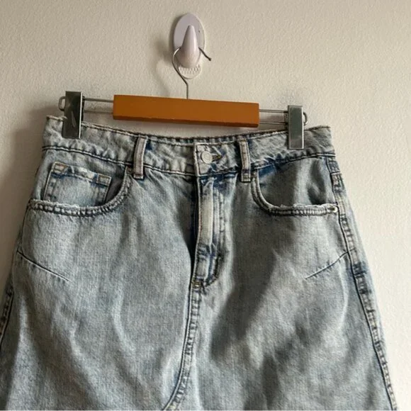 Dynamite Sz S Denim Acid Wash Raw Hem Mini Skirt - Picture 5 of 10